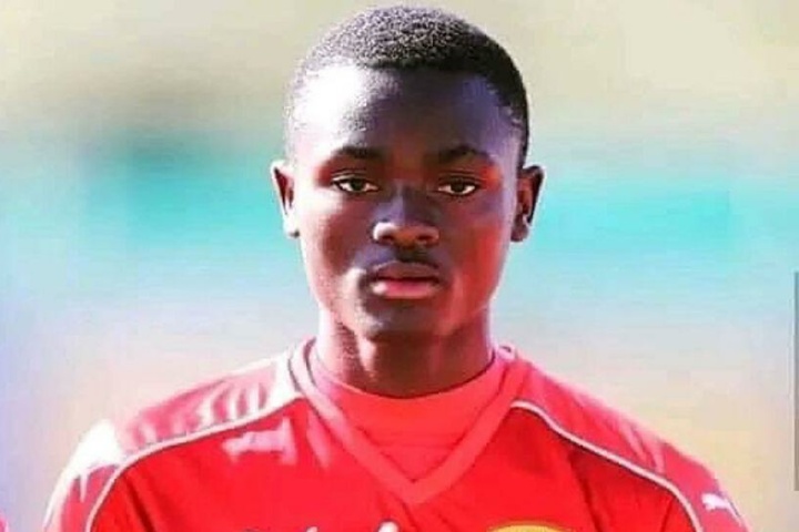 مرگ بازیکن ۲۰ ساله آفریقایی در زمین بازی