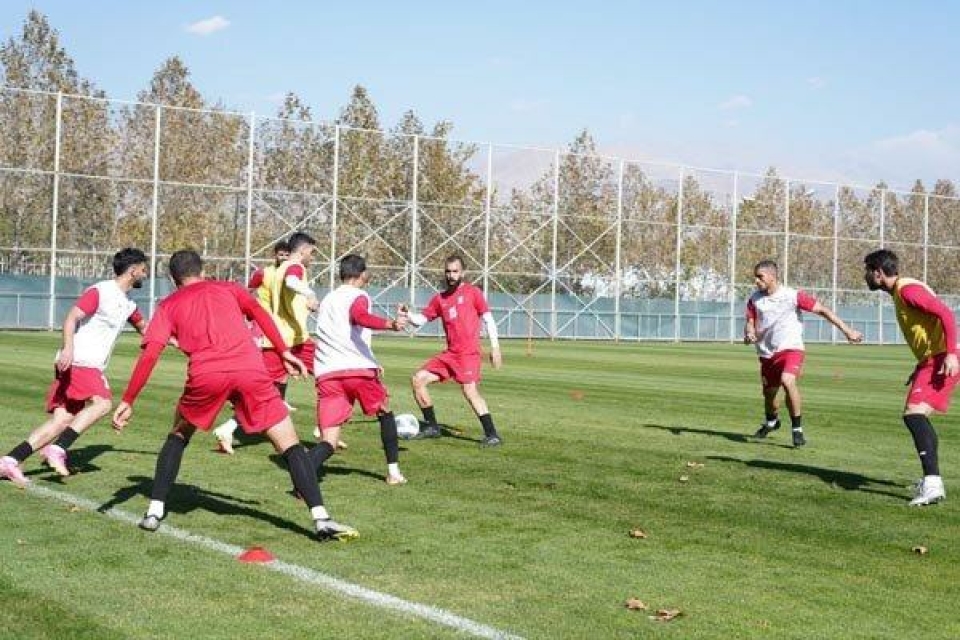 بازیکنان تیم ملی فوتبال وارد اردو شدند/ دو جلسه تمرین در تهران
