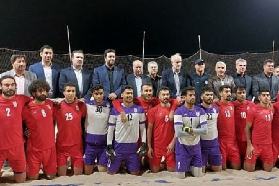 تاج: فوتبال ساحلی برای قهرمانی جهان به دبی می‌رود