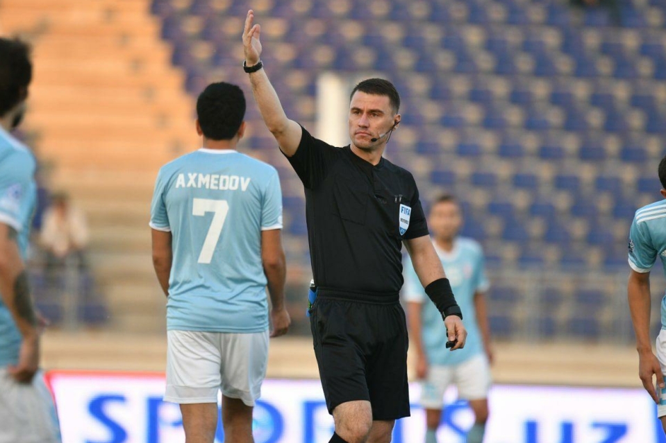 ایران - امارات با سوت داوری نام آشنا برای پرسپولیس