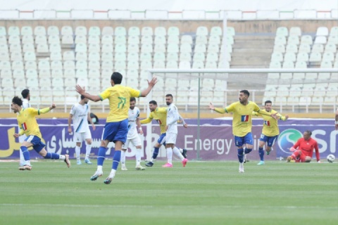 فرار صنعت نفت از شکست مقابل پیکان/ جدال جذاب قعرنشینان برنده نداشت