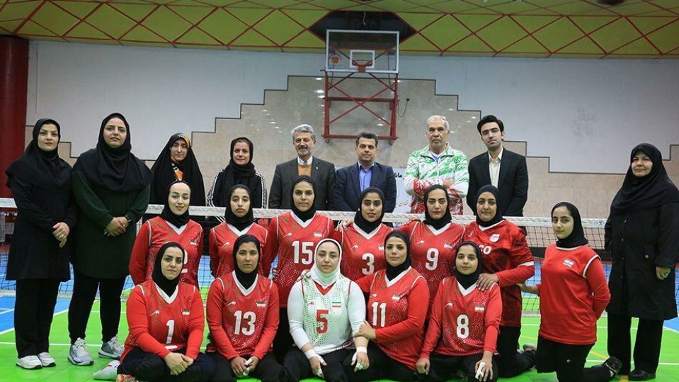 بازدید مسئولان ایفمارک از تمرینات تیم والیبال نشسته زنان