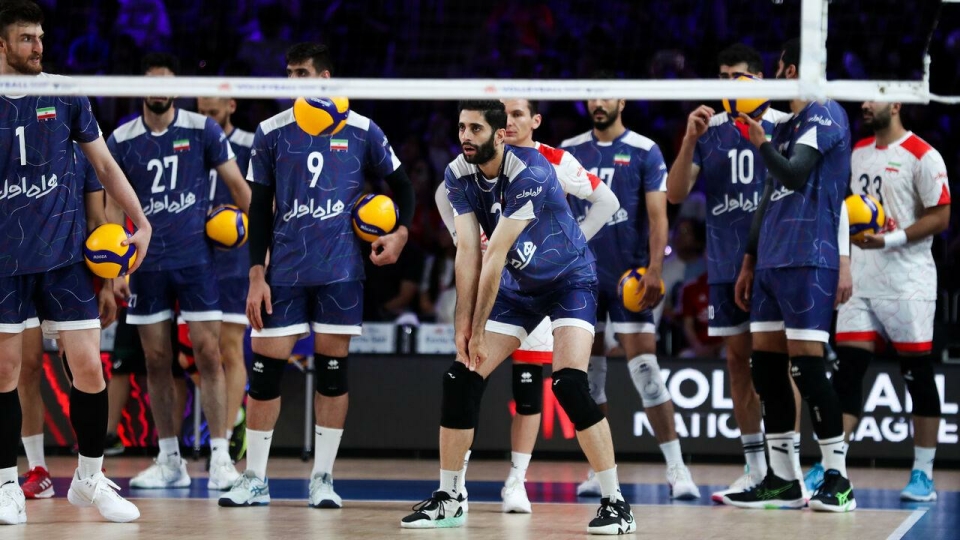 14 والیبالیست تیم ایران مقابل آمریکا رقابت می‌کنند