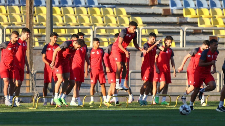 مجوز ورود به جمع مدعیان قهرمانی