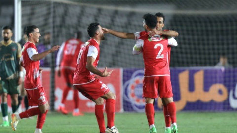 پرسپولیس برای شش هفته از تهران خارج میشود
