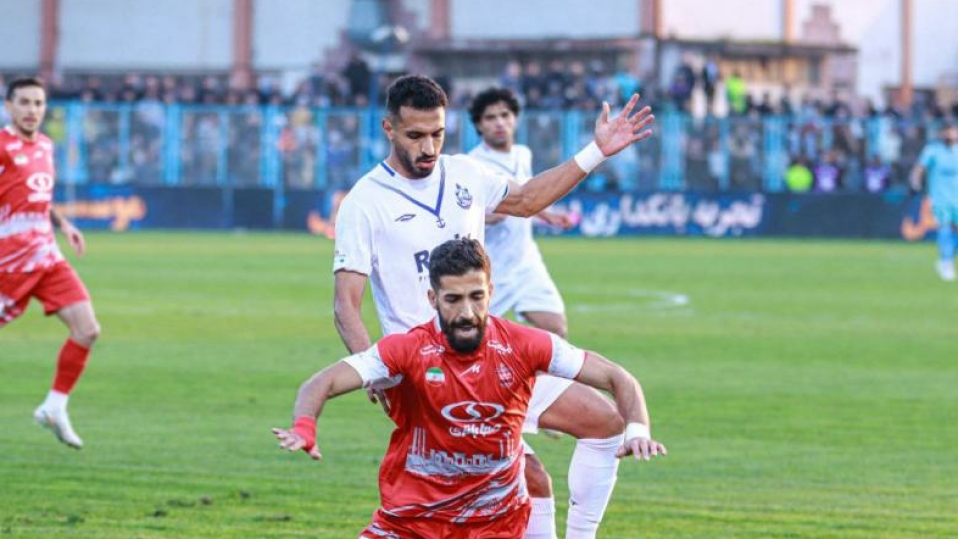 مقابل پرسپولیس فوتبال بازی نکنید!