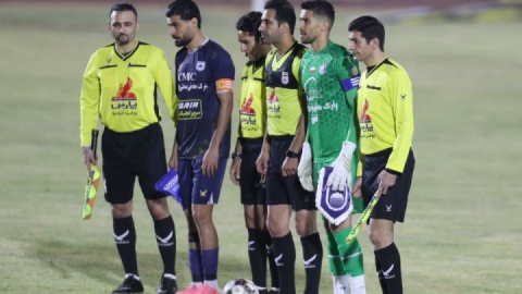 چهار بازی فقط یک میزبانی!