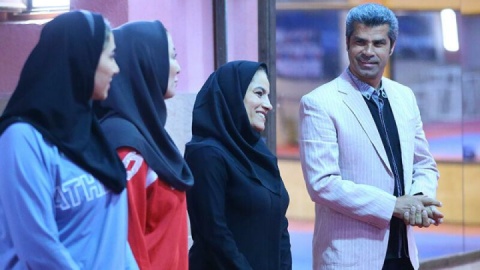 هر جا زورم نرسیده، سر خواهرم را بریدهام