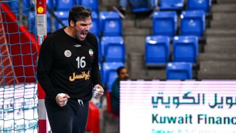 سیاوشی: مربی خارجی معجزه نمیکند