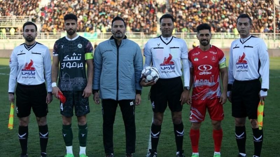 جزئیات مکالمه داوران VAR با داور دیدار ذوب‌آهن - پرسپولیس