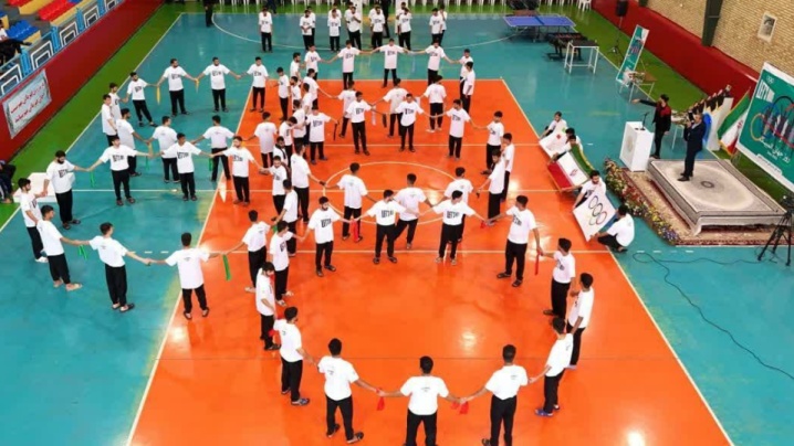 اهتزاز پنج حلقه المپیک توسط زندانیان مشهد