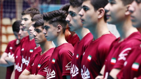 خیز بلند برای جام طلایی با صدرنشینی