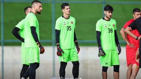 نیازمند و گندوز از هم خجالت می‌کشند؟