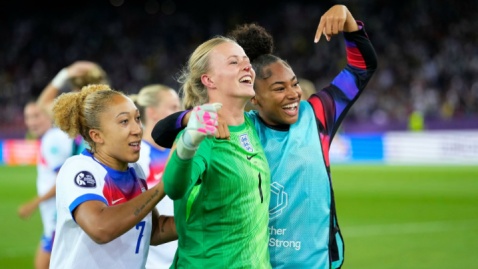 انگلیس از مرگ برگشت