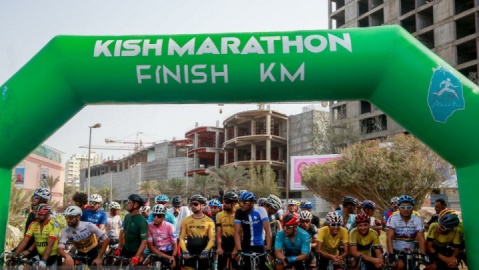 برگزاری عجیب مسابقه در اوج گرمای کیش