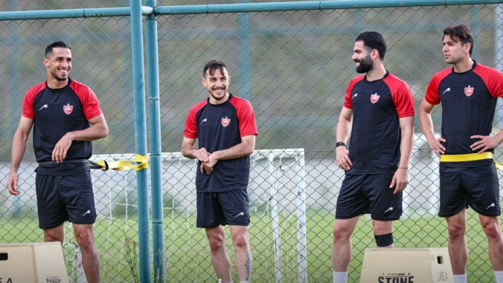 لبخند پرسپولیس به برنامه لیگ