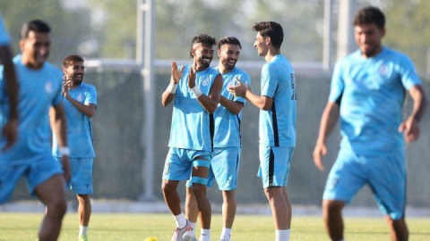 خیال ساپینتو از جناح راست راحت است