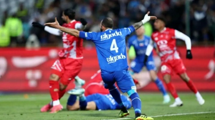 سرخابی‌ها همچنان بلاتکلیف