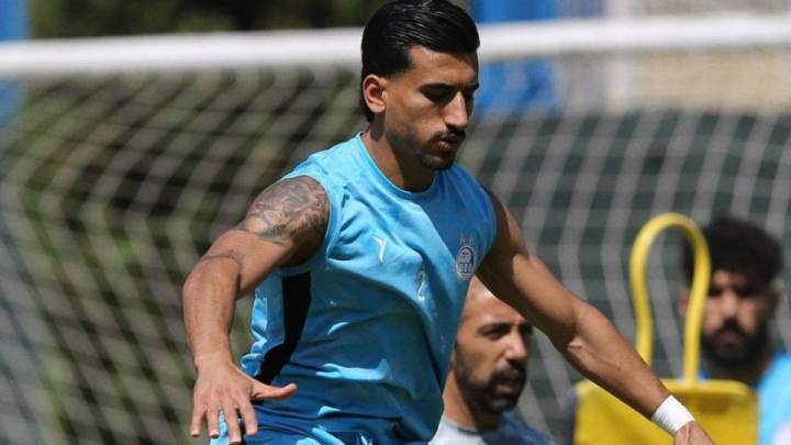 باید دفاع چپ هم بازی کنی