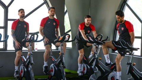 رختکن پرسپولیس در شرایط طبیعی