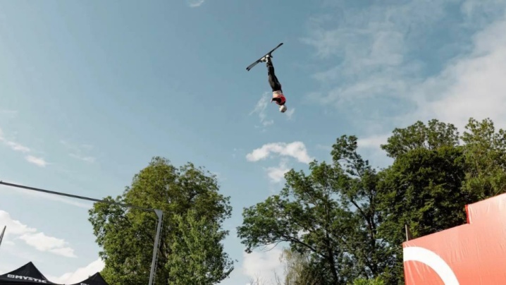 رقابت‌های پرش آزاد اسکی در تور تابستانی آلپ FIS به اوج هیجان رسید