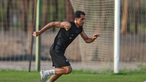 فرشاد احمدزاده را رد کن، وحید را نگه دار!