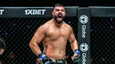 امیر علی‌اکبری: تا هستم مبارزه می‌کنم