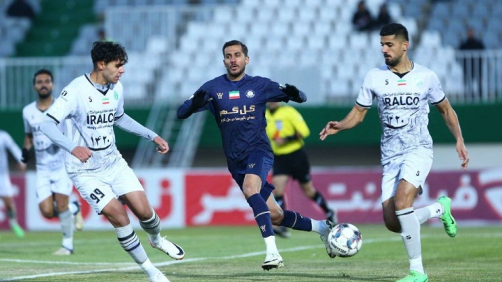 هفته اول لیگ بیست و پنجم؛ جنگ دارا و ندار