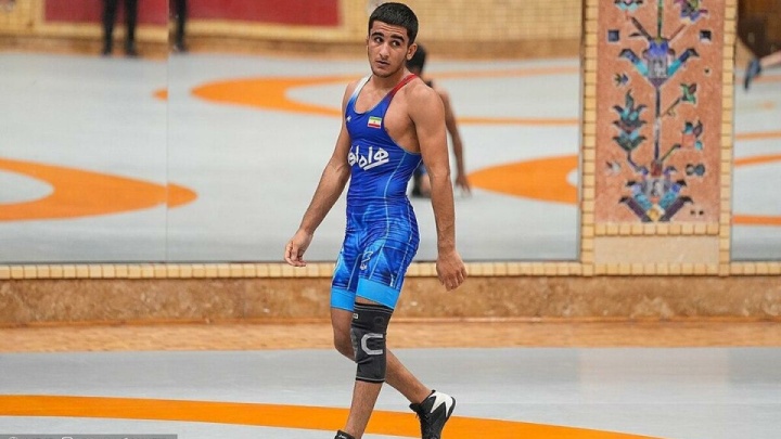 این‌ بار احمدی به جای دادمرز