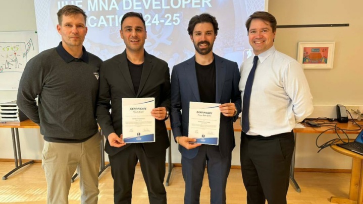 هاکی روی یخ | موفقیت نمایندگان ایران در دوره بین‌المللی توسعه IIHF