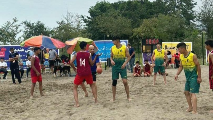 قهرمانان هندبال ساحلی امشب معرفی می‌شوند