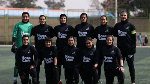 سالی که نکوست از بهارش پیداست