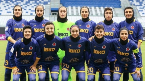 در مسیر تاریخ‌سازی دوباره