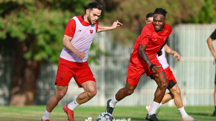 اول کارت بازی، حالا مصدومیت