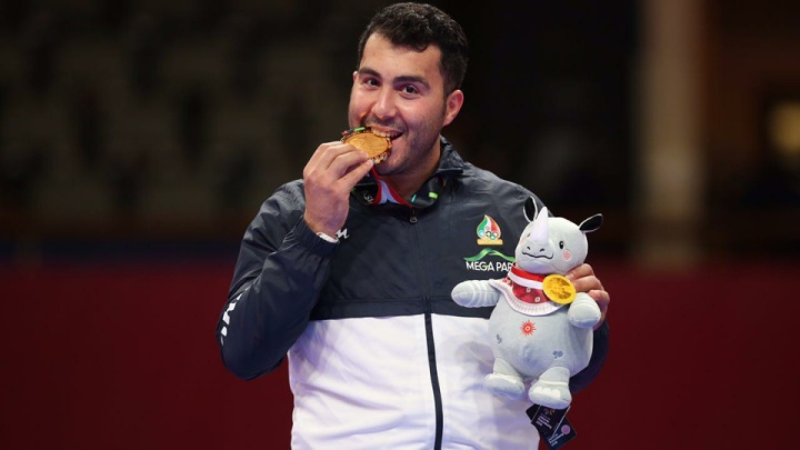 سردرگمی به سبک مسعود رهنما