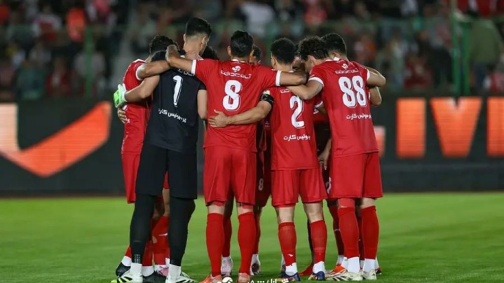 سوم جدول، سه امتیاز فاصله با صدر!