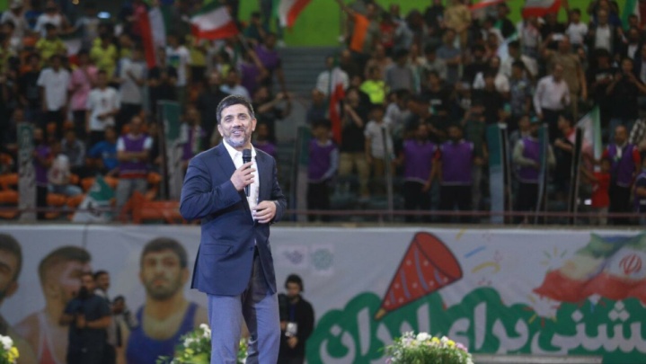 علیرضا دبیر: تحریم بودیم اما رشد کردیم