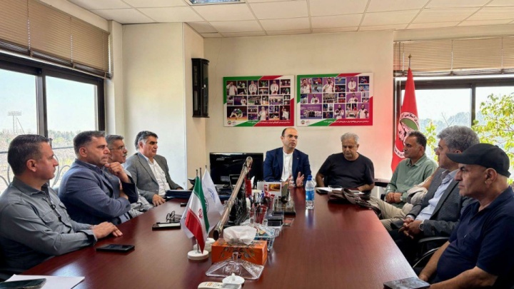 صدیقی احکام اعضای جدید کمیته فنی ووشو را اهدا کرد