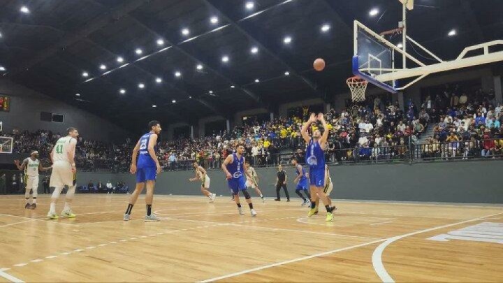 کامبک کاله در خانه ناکام ماند