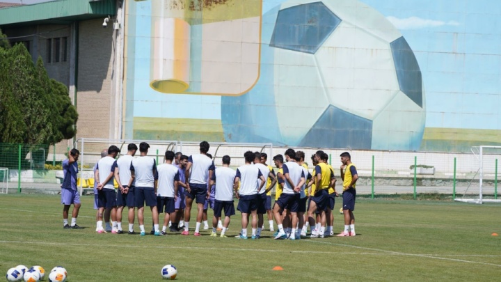 لیست روانخواه بدون ملی‌پوشان بزرگسال