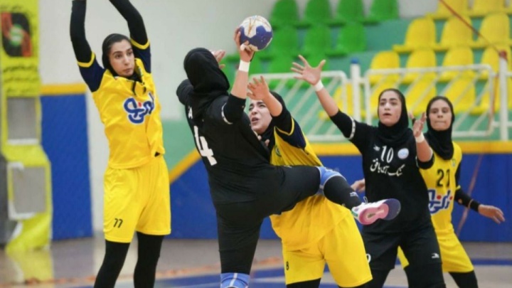 آغاز فصل جدید لیگ برتر هندبال بانوان با دربی اصفهان