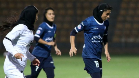 نافعی، ناخدای سیرجانی‌ها