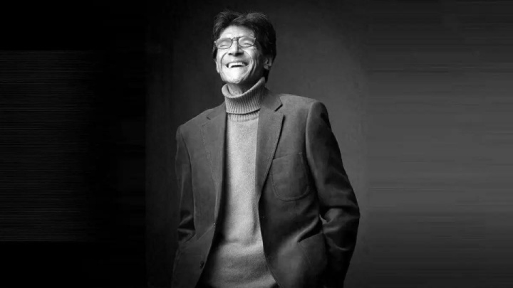 دوربینت در زمین فوتبال جا ماند