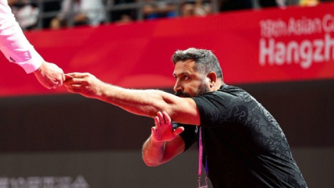 دو هندوانه با یک دست