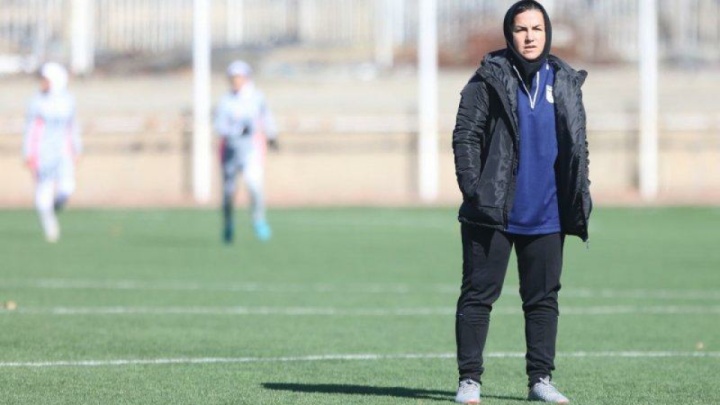 سرمربی گل‌گهر: اشتباه داوری نتیجه بازی با خاتون را تغییر داد