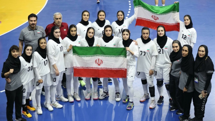 حواس‌تان به کاروان امید باشد