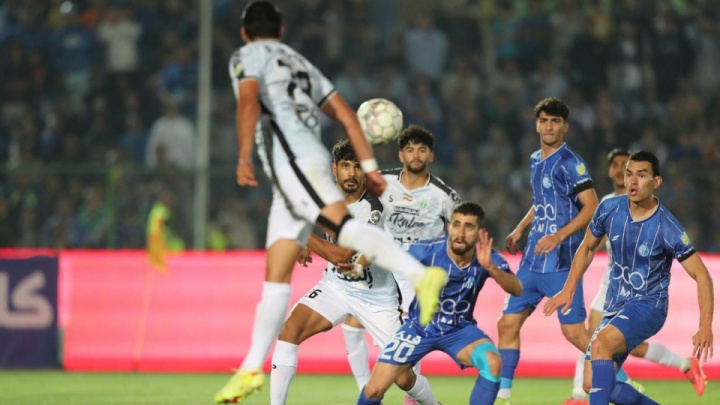 پنچ پرده از برد ۳گله استقلال