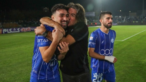 استقلال در اوج، با فوتبالی هجومی و تماشایی