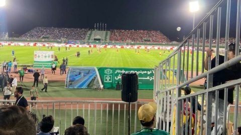 حضور پررنگ تماشاگران، قربانی خرافات