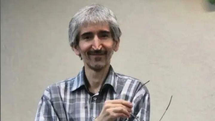 به احترام مردی که با غرور بیگانه بود